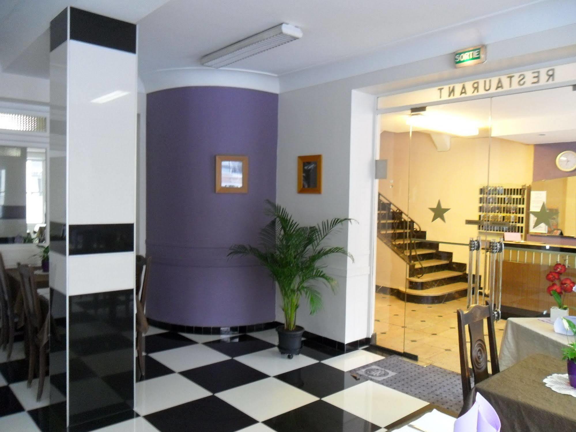 Hotel Croix Des Nordistes 2* Lourdes